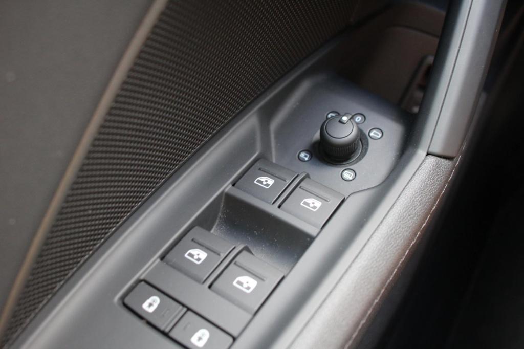 Audi A3 sportback 45 tfsi e s-line - matrix - turbo blauw - dab - virtual c