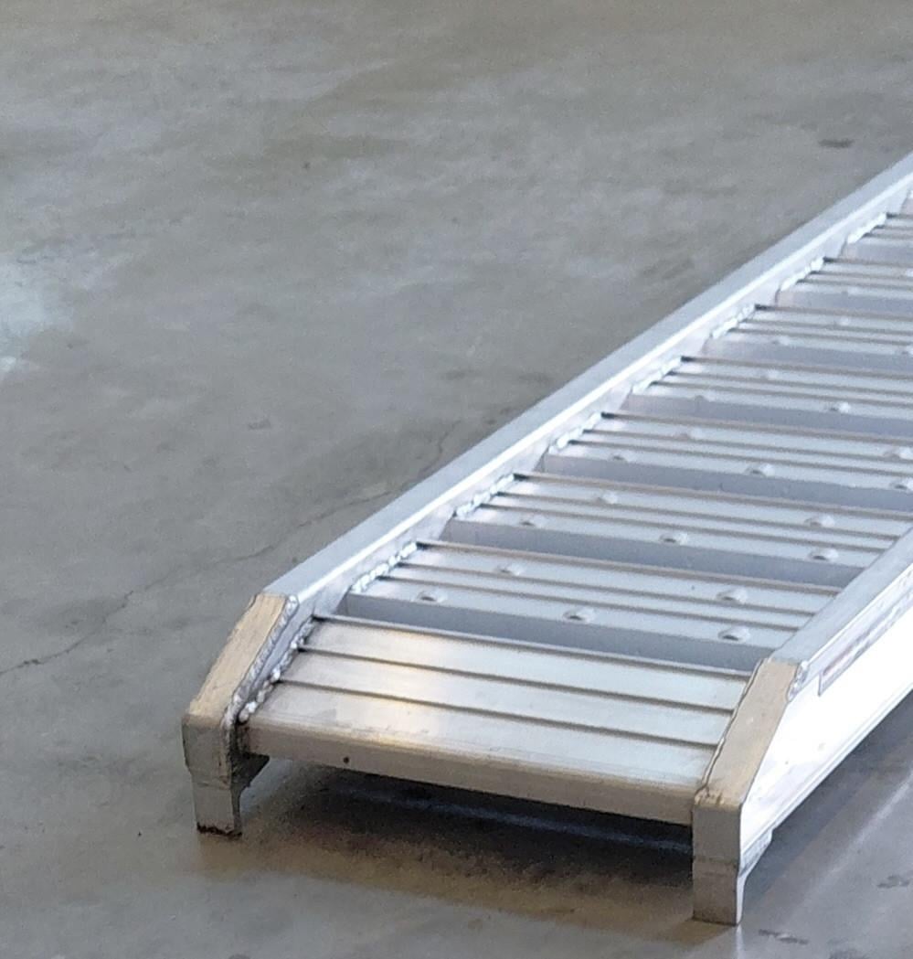 Aluminium Datona oprijplaten, lang 1.80 m, 1200 kg.