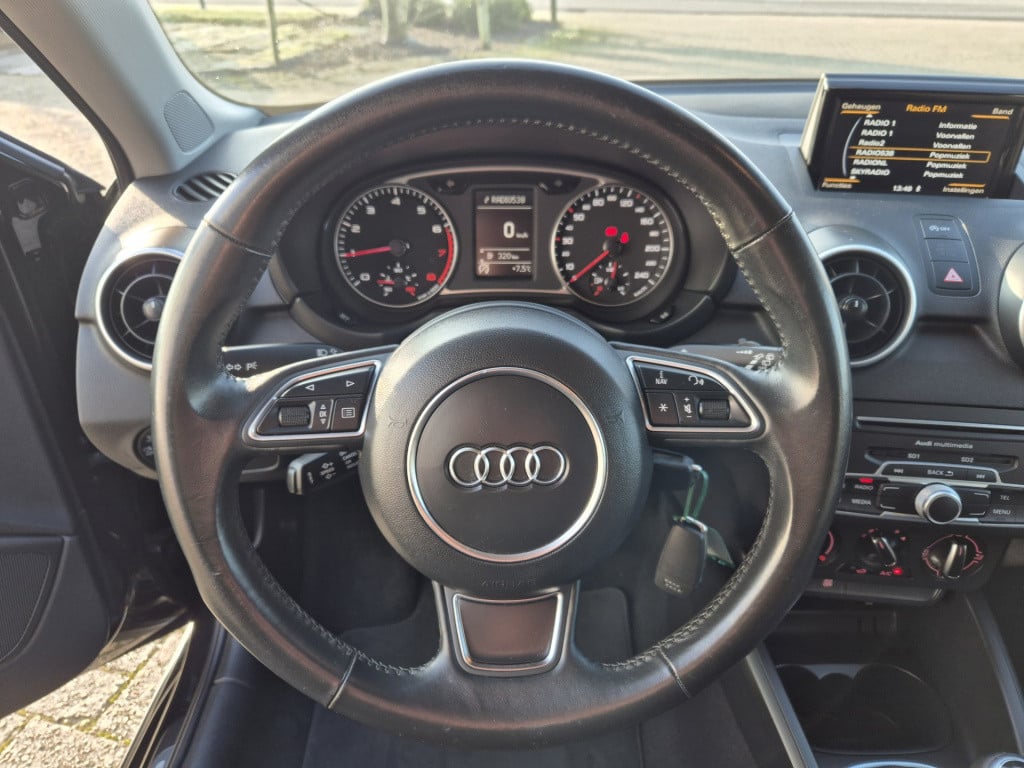 Audi A1 Sportback 1.0 tfsi adrenalin s-line