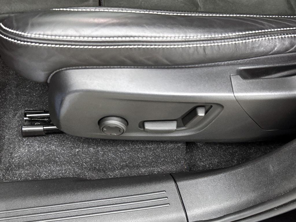 Volvo XC40 recharge p8 awd r-design | panoramadak | trekhaak | harman kardo