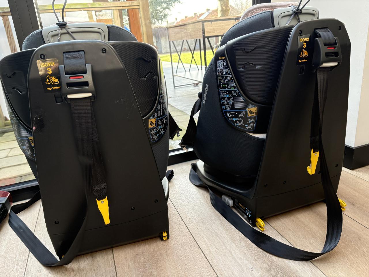 2 keer Maxi-Cosi AxissFix + 2 airlayers