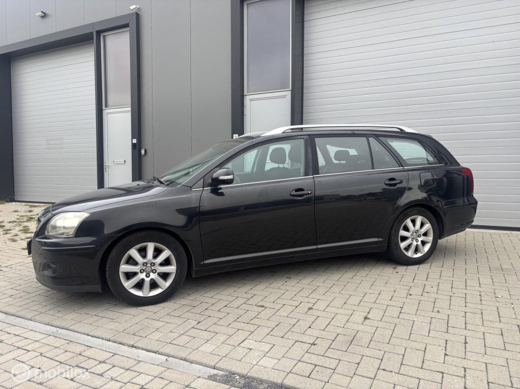 Toyota Avensis wagon 1.8 vvti luna business