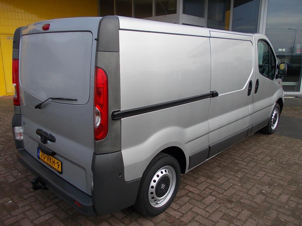 Opel Vivaro 2.0 cdti l2h1 airco, trekhaak 163000 km!!
