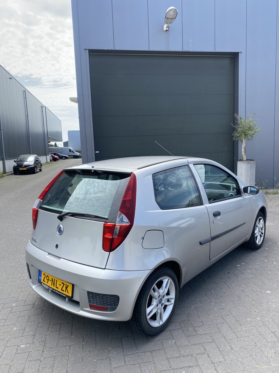 Fiat Punto 1.2 16V 3DR 2003 Grijs | NAP | NIEUWE APK!