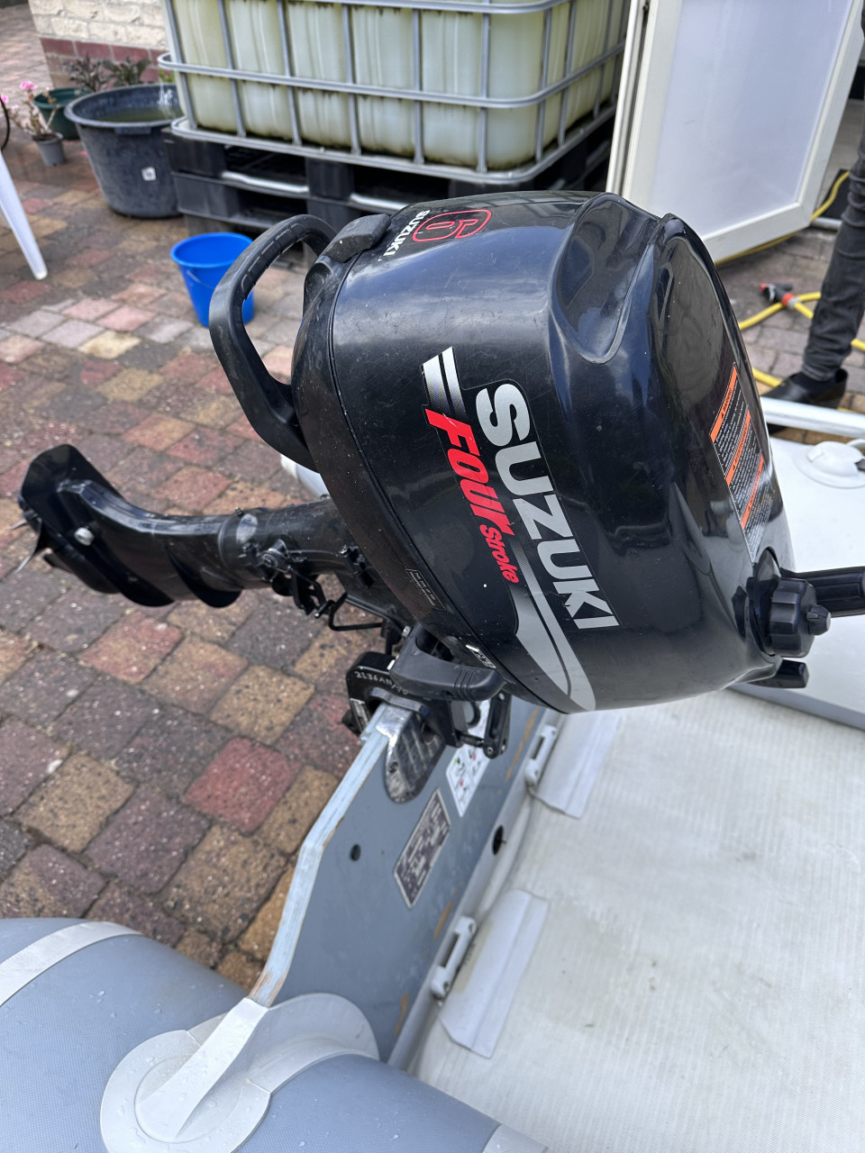 Zodiac boot + 6pk motor