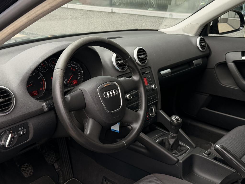 Audi A3 sportback 1.8 tfsi ambition | climate control | radio |