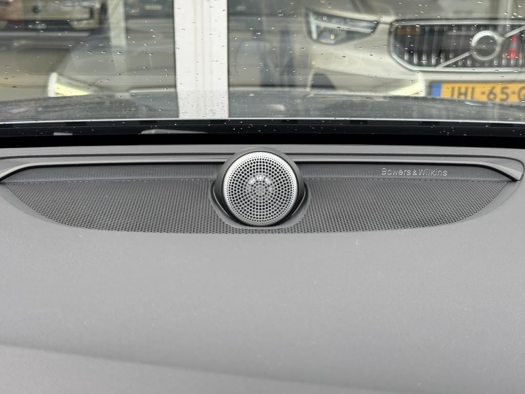 Volvo V60 t6 340pk recharge r-design| panodak| b&w sound| adap.cruise| tre