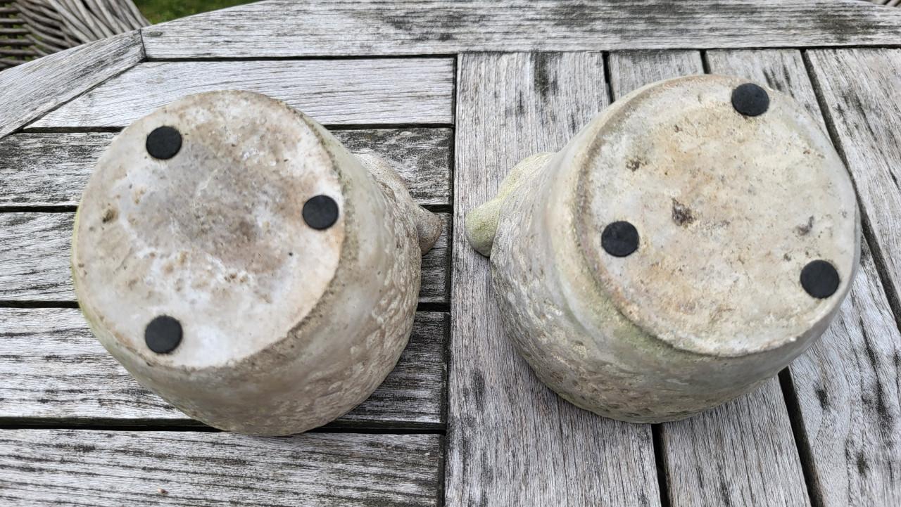 Set v 2 stenen bloempotjes met vogeltjes