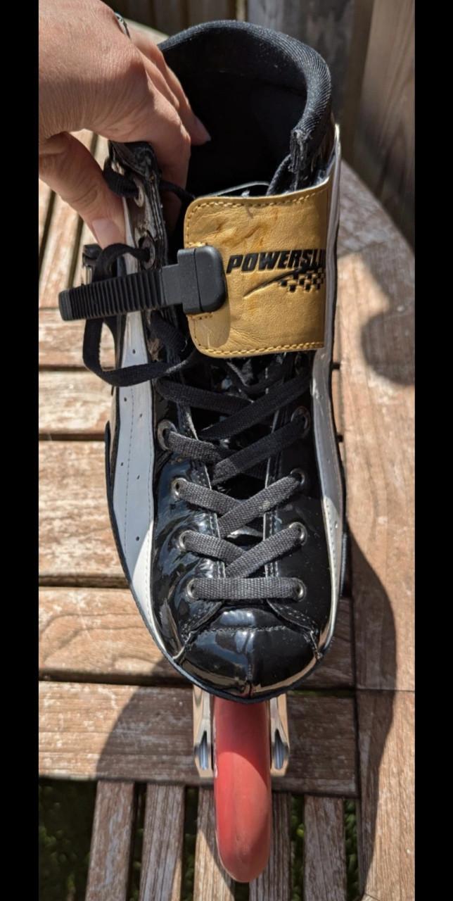 Powerslide skates maat 45 inclusief beschermingsset