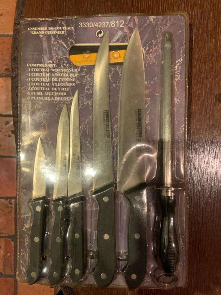 Te koop; messenset keuken koken bakken  Barbecue messen