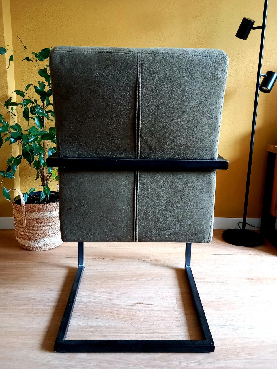 TE KOOP -2 STOELEN-