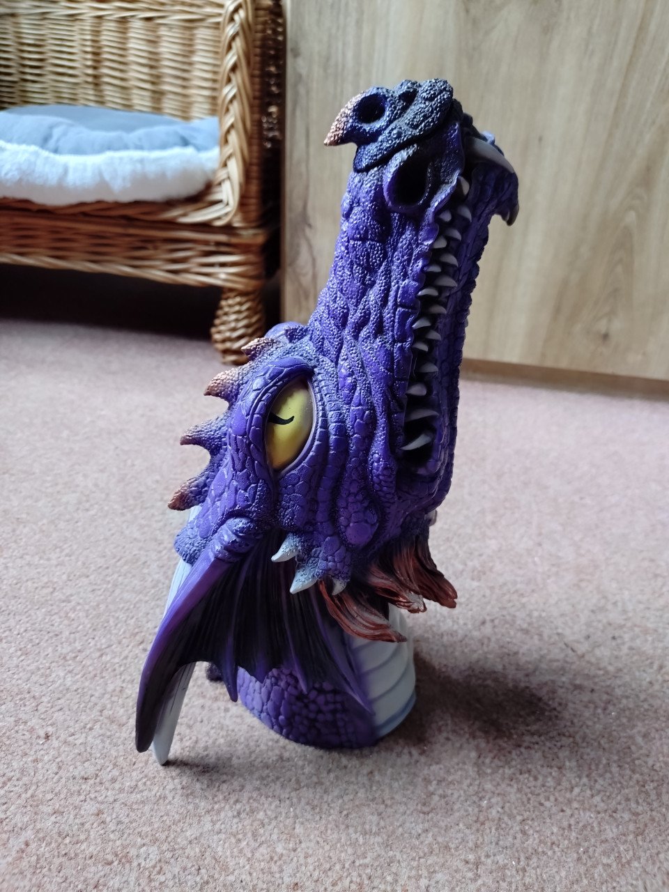 Wierookhouder drakenhoofd