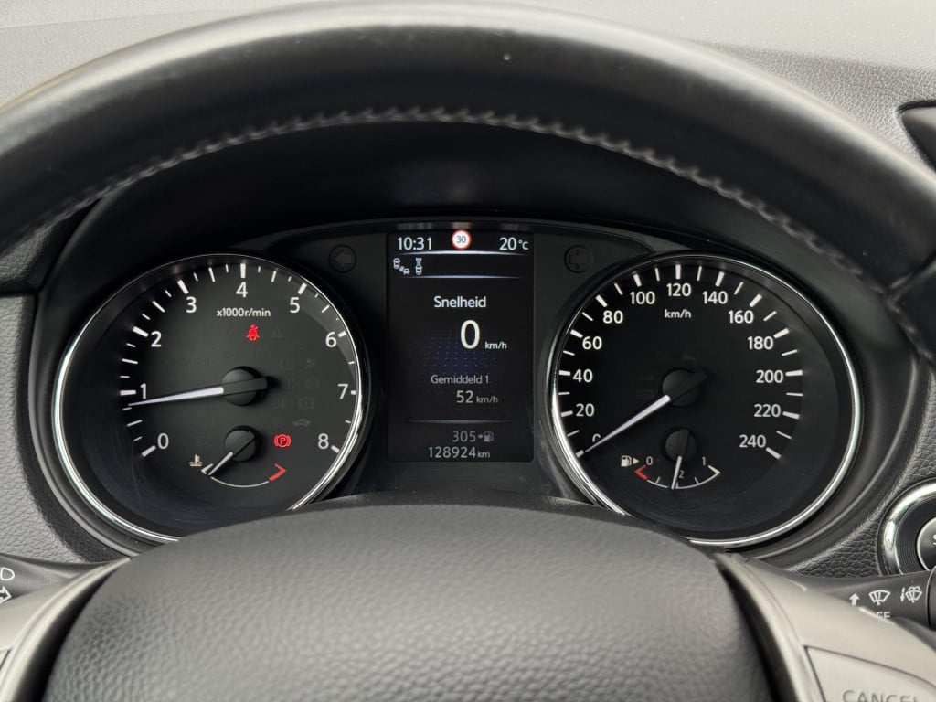Nissan Qashqai 1.2 tekna | trekhaak | navigatie | leder | 360° camera | sto