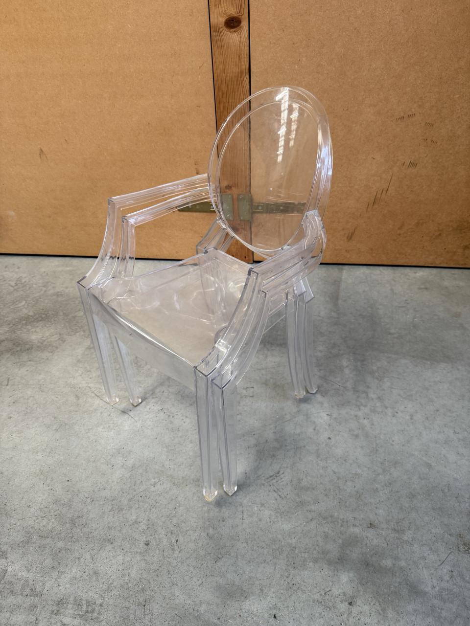 Lou Lou Ghost (Kartell) stoelen Philippe Starck