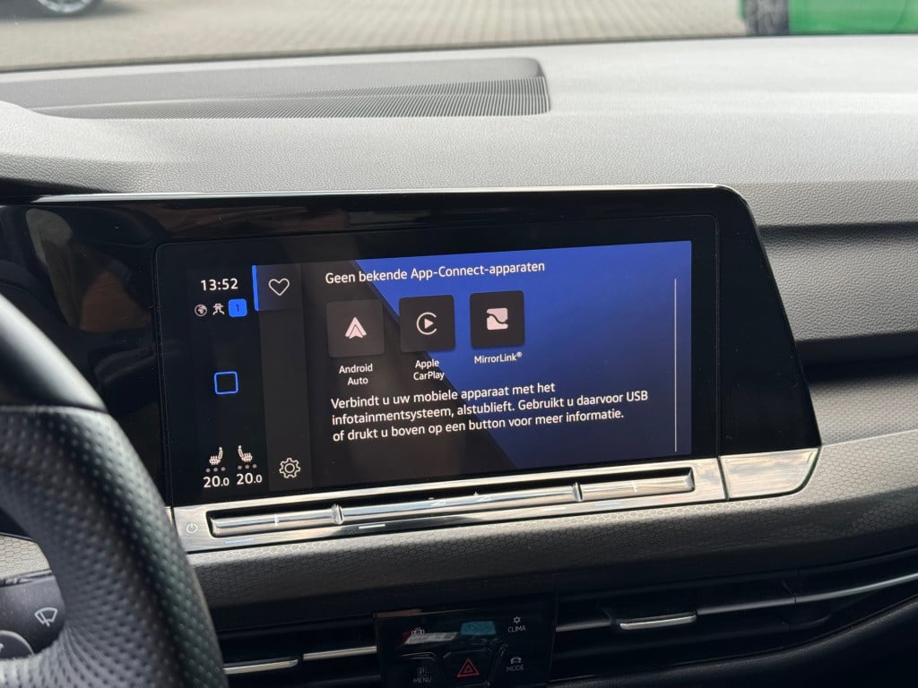 Volkswagen Golf 2.0 tsi gti * camera * stoel + stuur verwarming * carplay