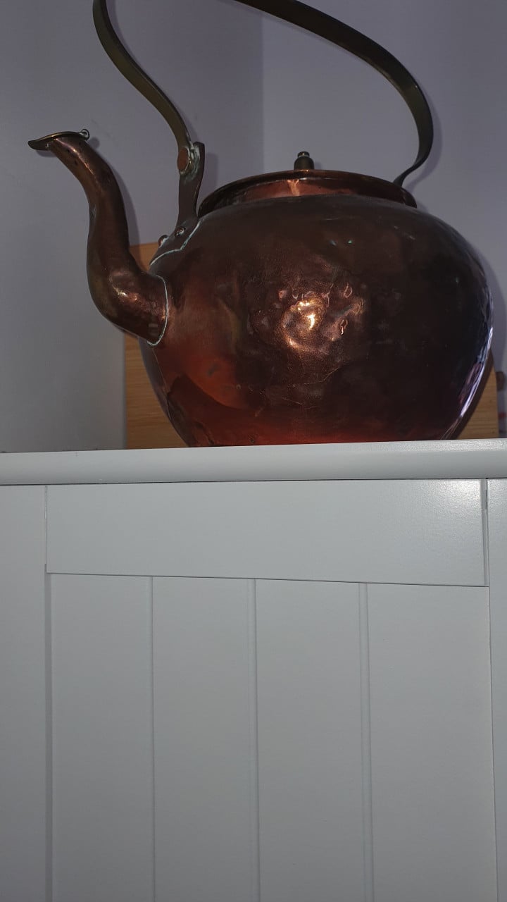 Antiek keteltje