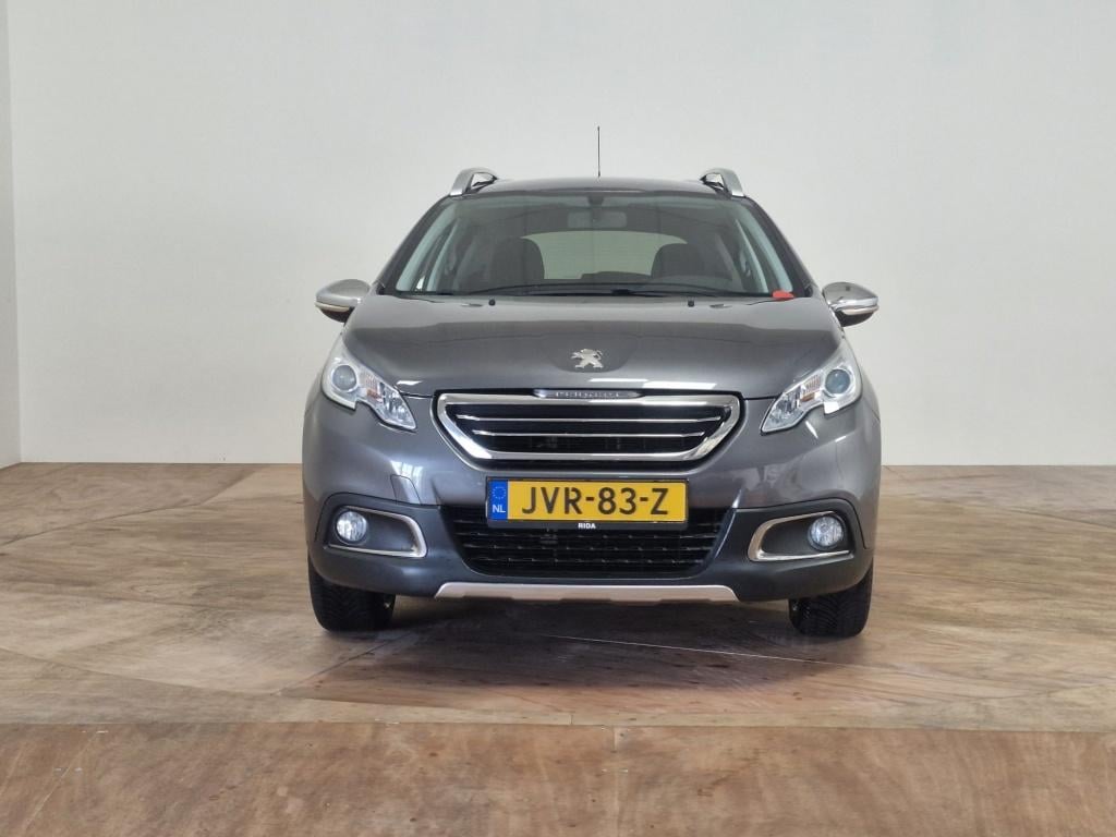 Peugeot 2008 1.2i style