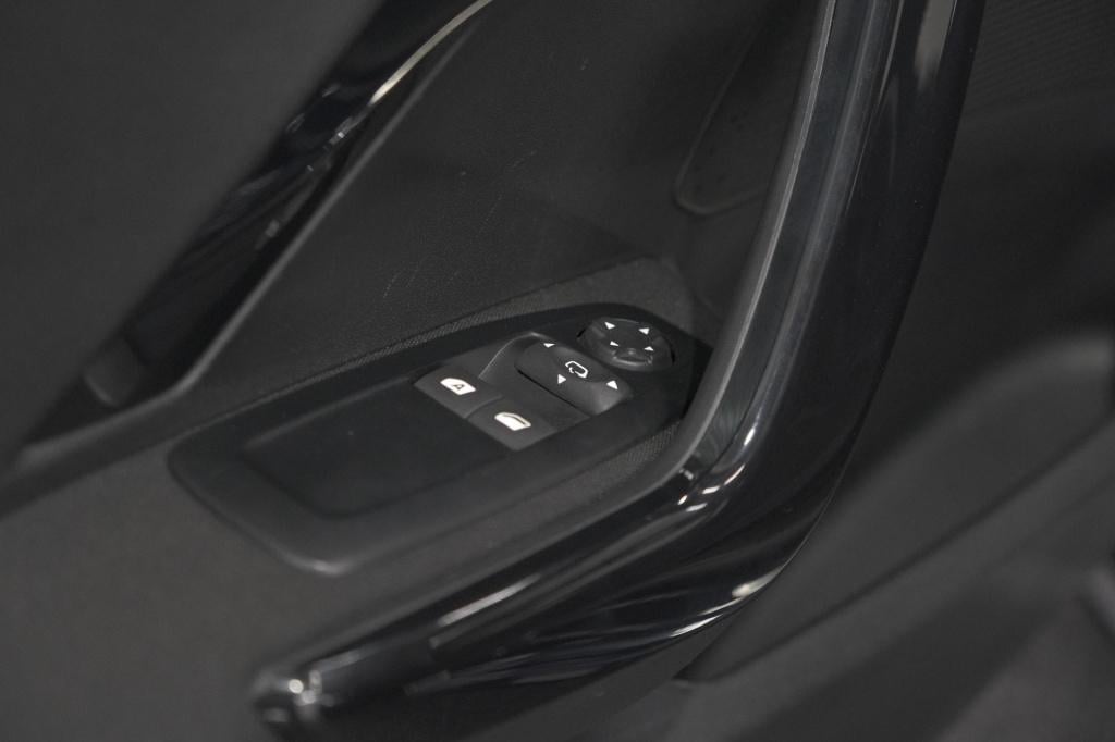 Peugeot 208 puretech 82 signature | apple carplay | parkeersensoren | navig