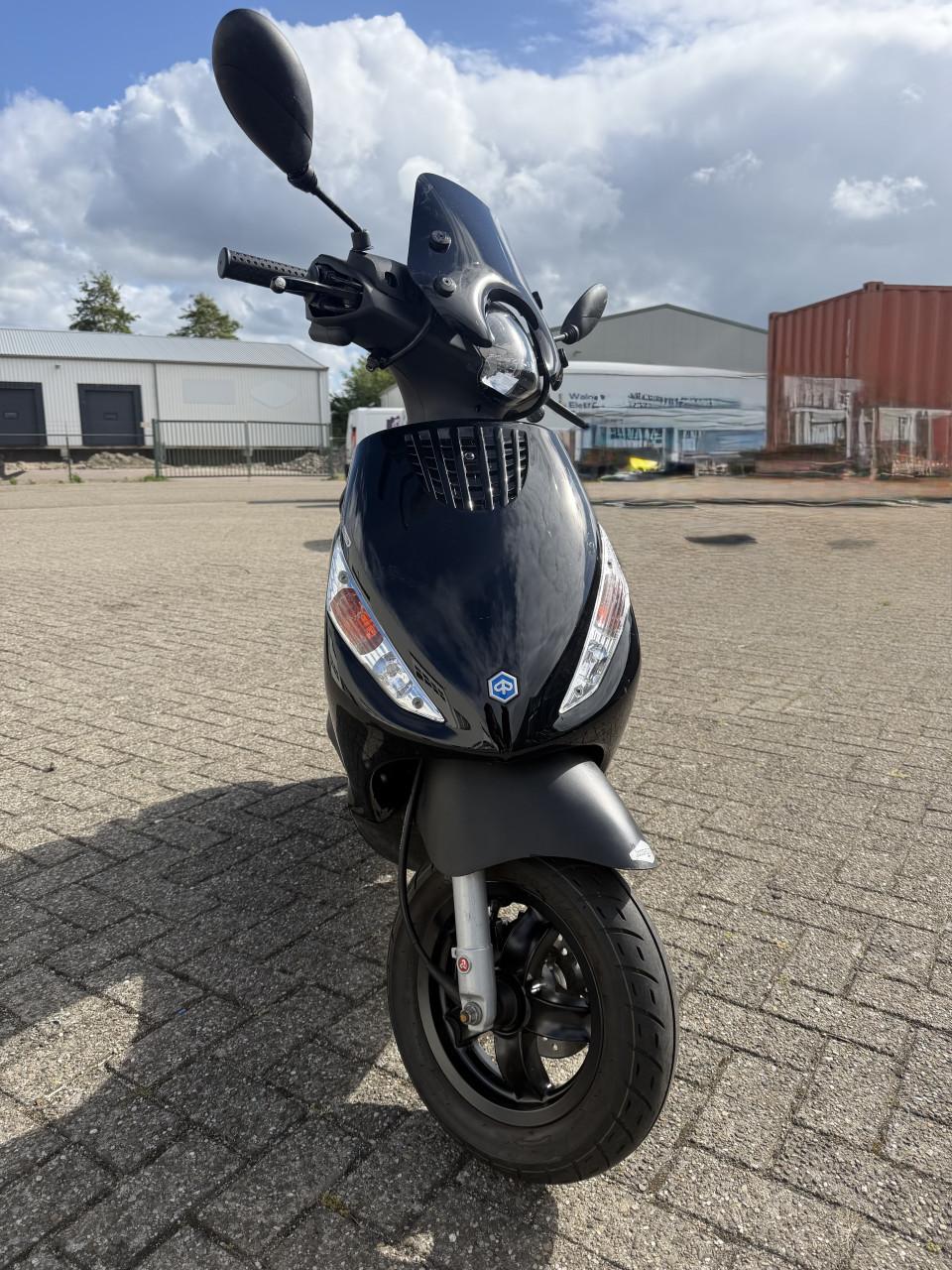 Zeer nette Piaggio Zip 2000 4-Takt iGet (2024)