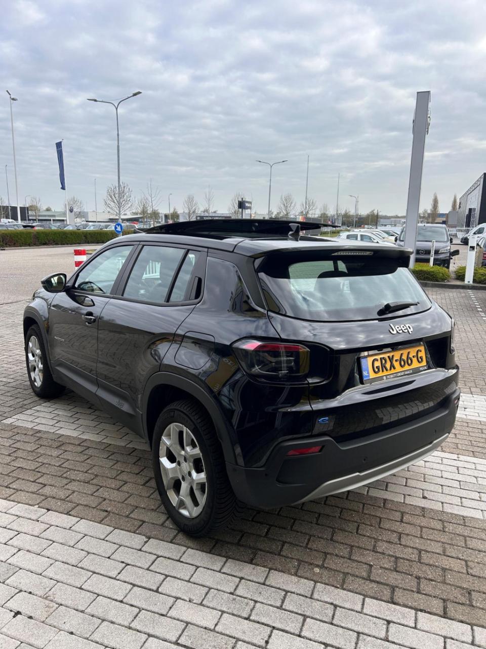 Jeep Avenger altitude 54 kwh | pano | elektr klep | lmv | navi | camera