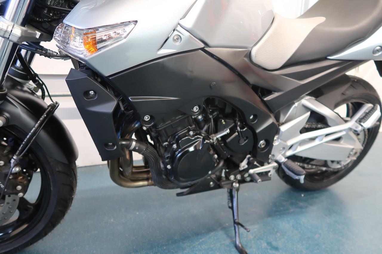 Suzuki GSR600 ABS hele lage km stand