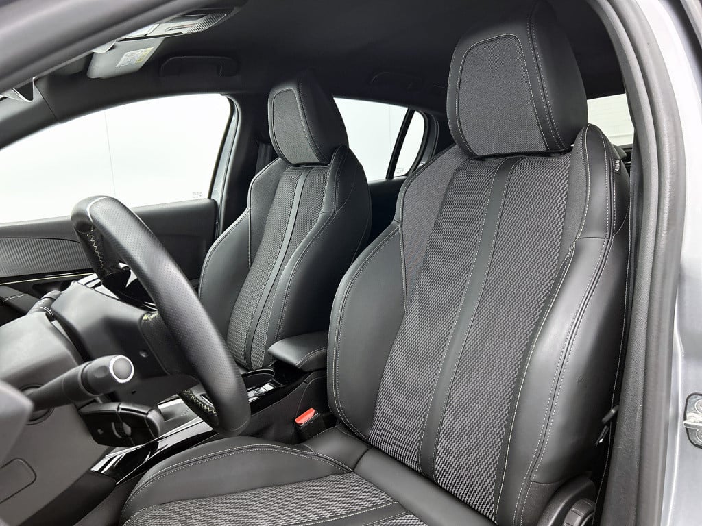 Peugeot 208 100 pk gt | rijklaar |