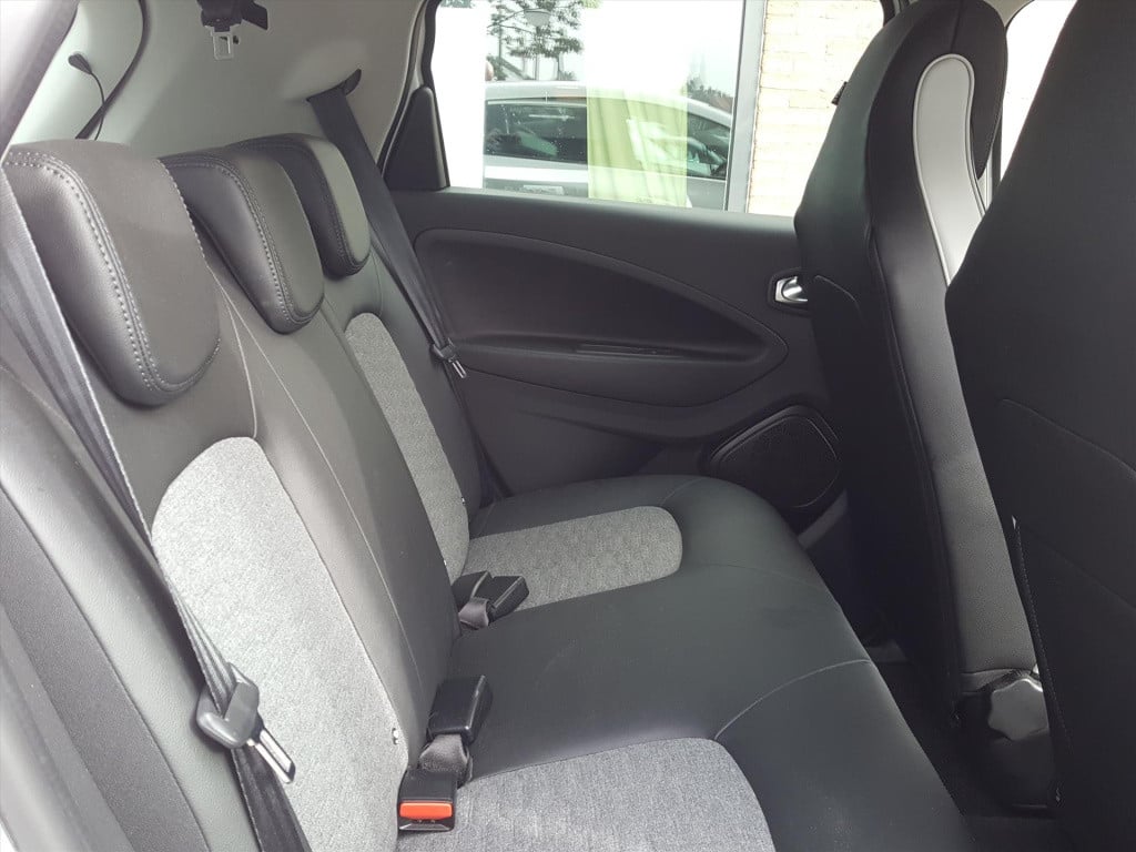 Renault Zoe 135pk intens (batterijkoop) 52kwh 3-fase navigatie | achteruitr
