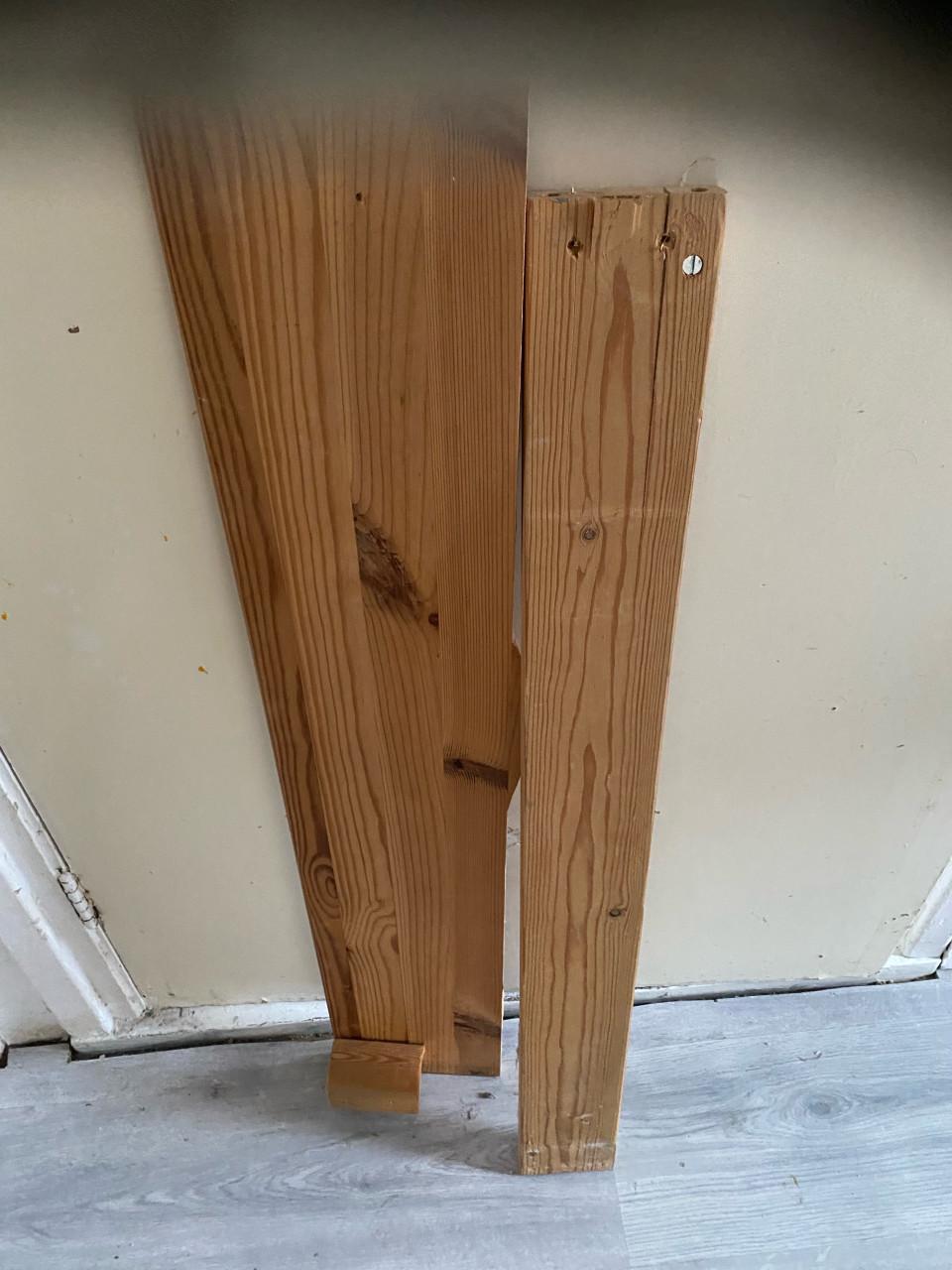 2 planken van stevig hout