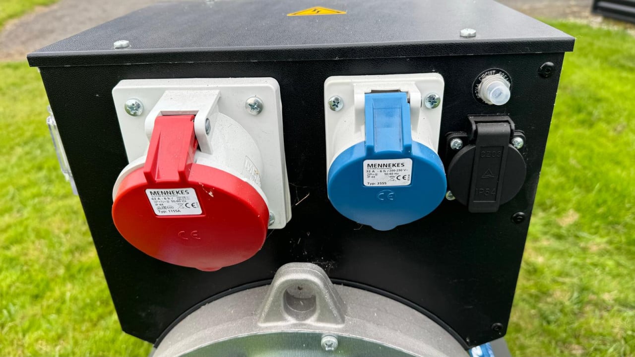 AWB4-30 trekker aggregaat 30 kva