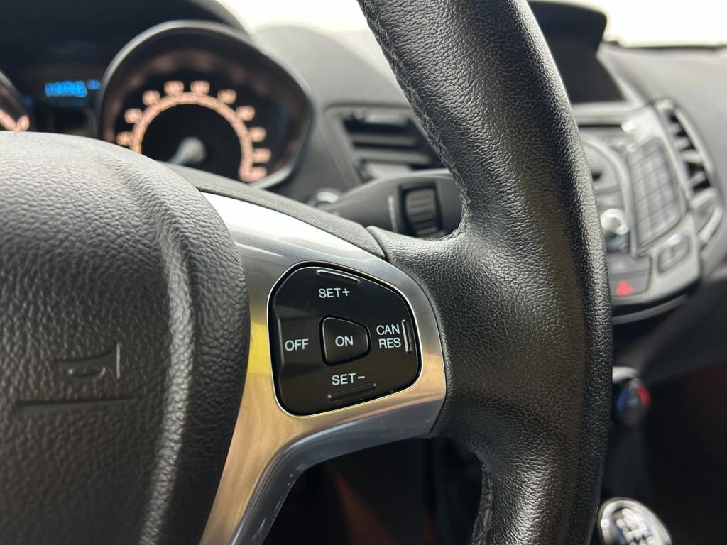 Ford Fiesta occasion 1.0 ecoboost titanium | zwart | tweedehands ford fiest