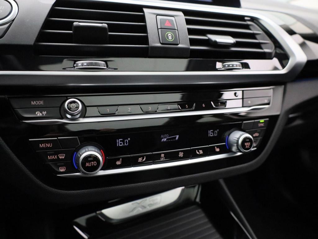 BMW X3 xdrive30e (135 kw) | automaat | panoramadak | trekhaak 2.000 kg | st