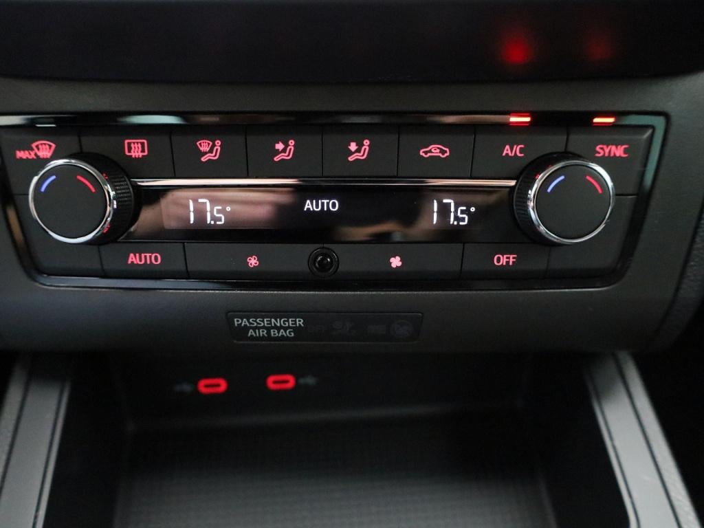 Seat Ibiza 1.0 tsi style business intense | navigatie | climate control | p