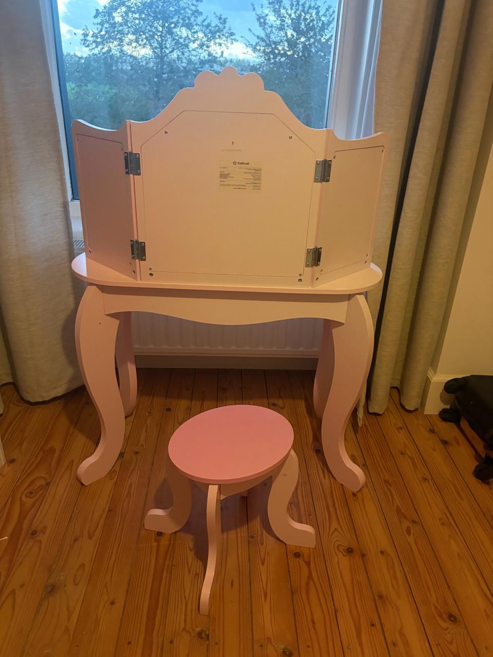 KidKraft roze kaptafel met krukje
