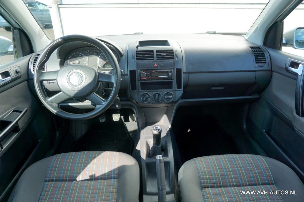 Volkswagen Polo 1.4-16v turijn