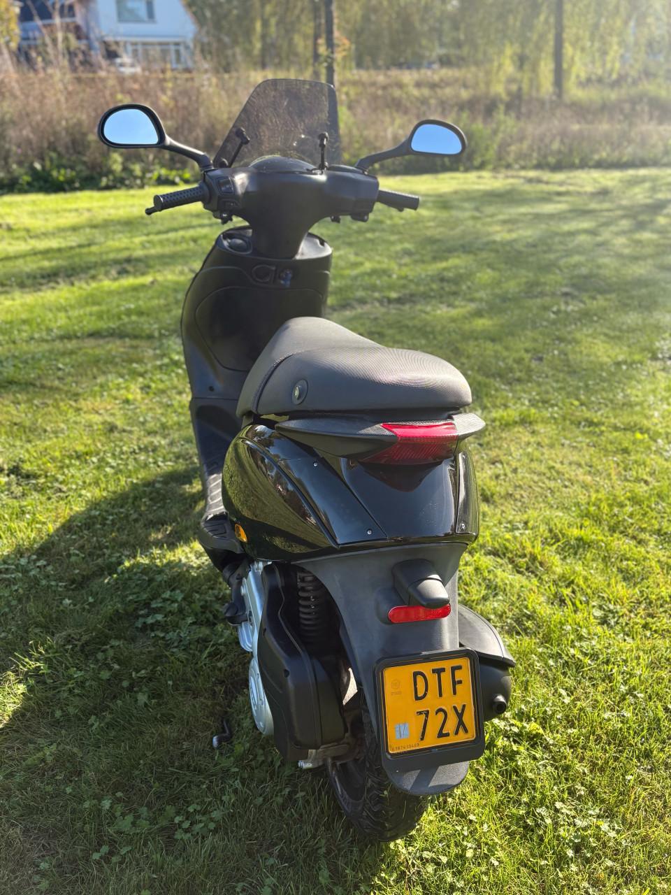 Piaggio Zip iGet 2019 - 45 km/u - Rijklaar