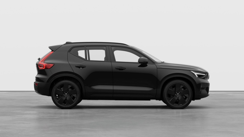 Volvo Ex40 plus black edition