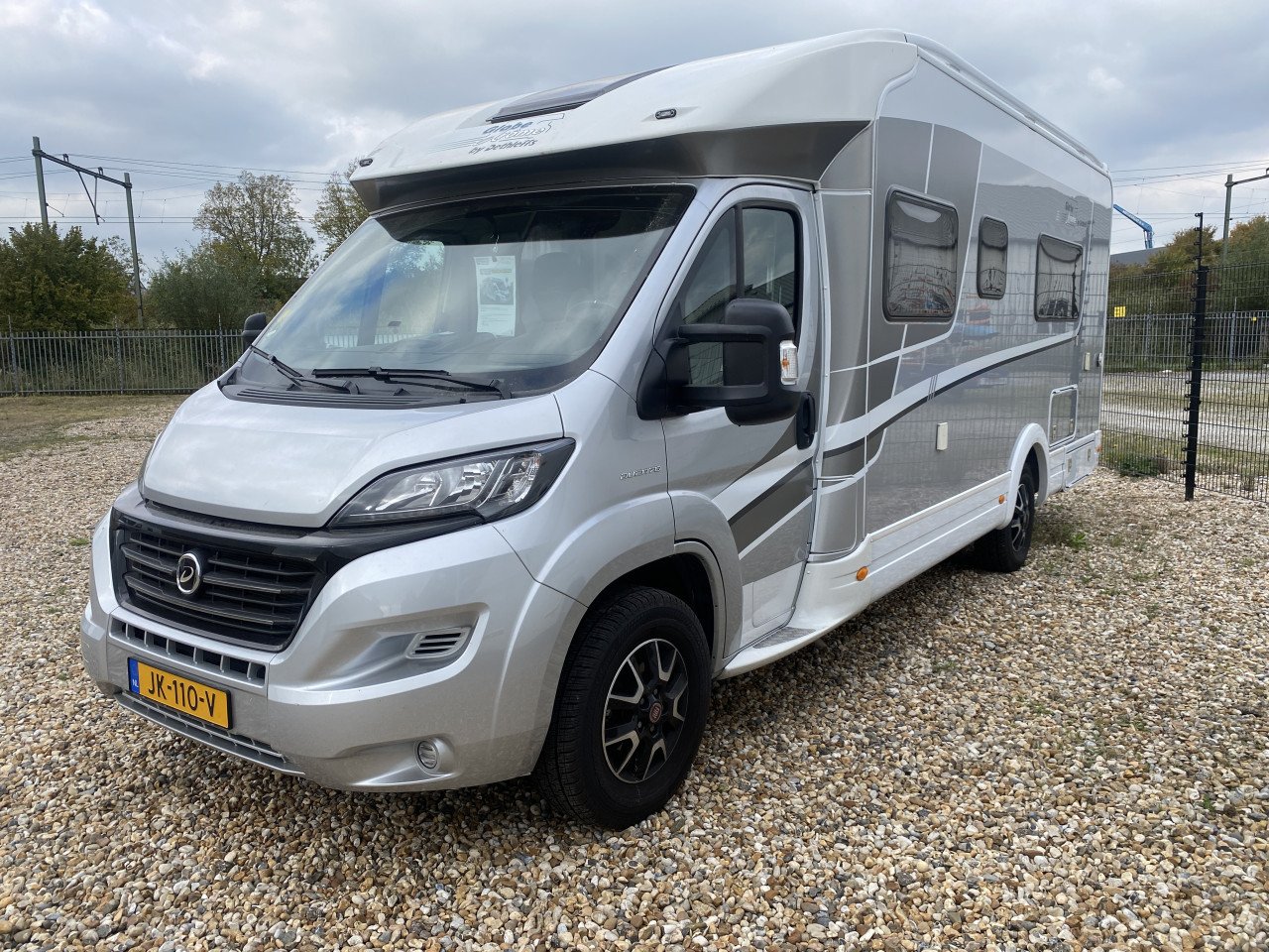 Dethleffs GlobeDrome T7010 – Uit 2016 met slechts ca. 46.540 km.