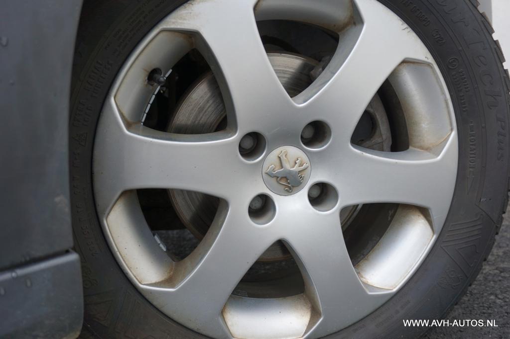 Peugeot 207 sw outdoor 1.6 vti
