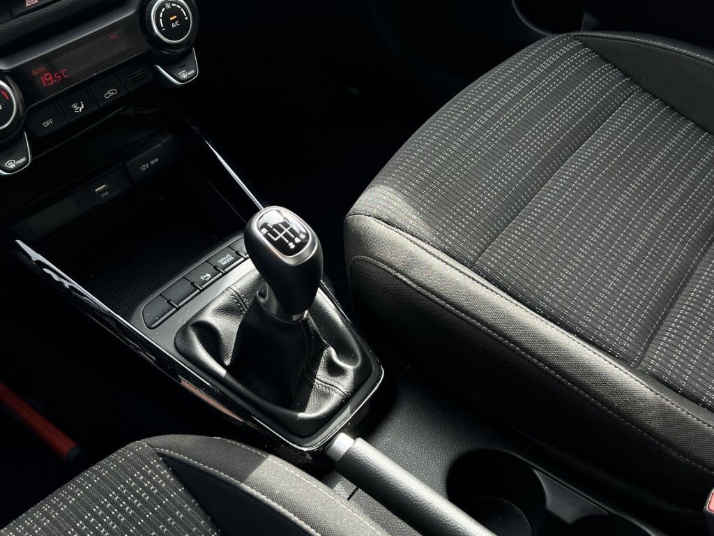 Kia Stonic 1.0 t-gdi mhev dynamicline | apple/ android carplay | camera | t