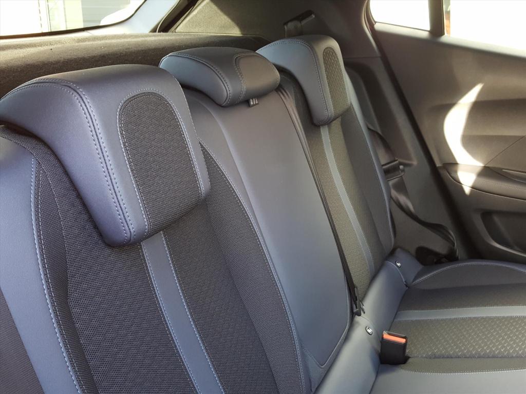 Peugeot 2008 allure 1.5 bluehdi 130pk automaat (eat8) apple carplay & andro