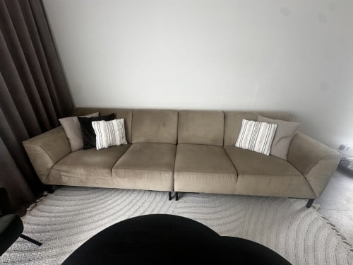 Bank + eventueel bijhorende fauteuils.