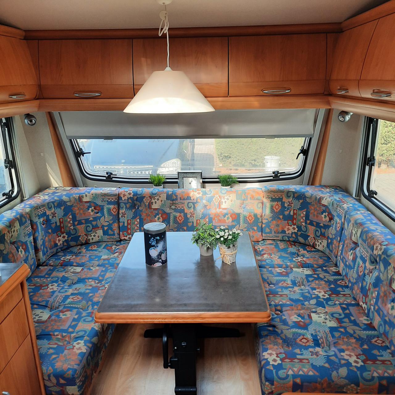 Hobby 495 met voortent