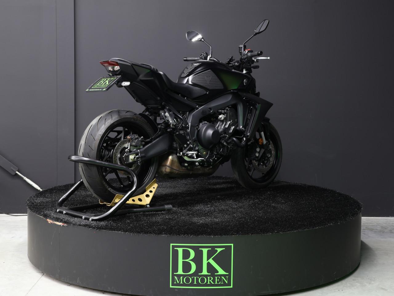 MT 09 | Techblack