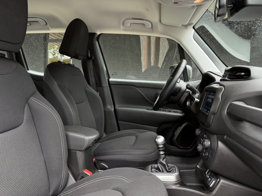 Jeep Renegade 1.0t limited // stoel en stuurverwarming // carplay //
