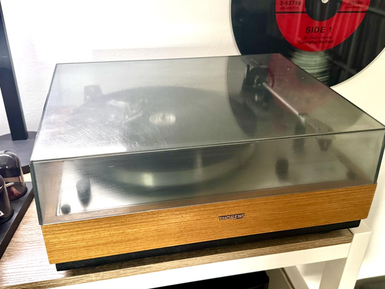 Thorens TD166 draaitafel met z.g.a.n. Ortofon Red element
