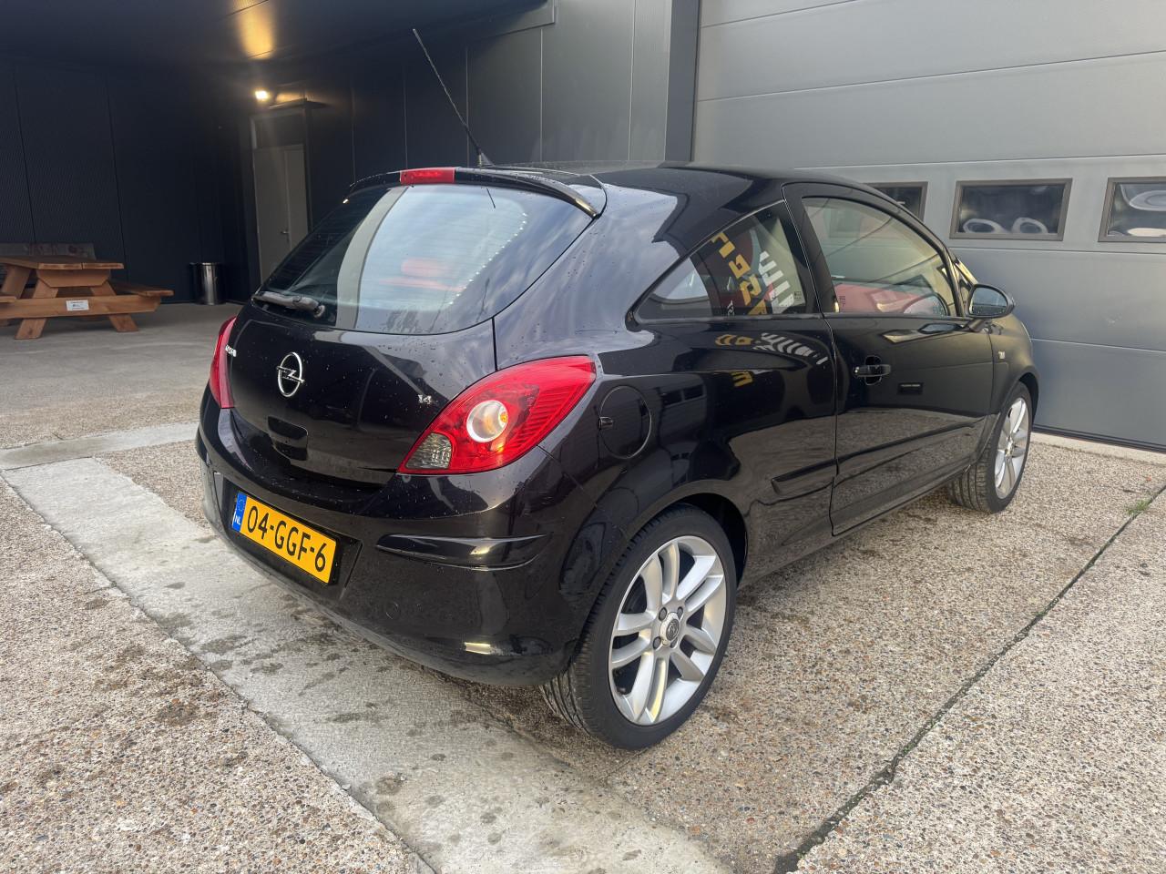 Opel Corsa 1.4 16V 66KW 3DRS 2008 Zwart Airco Apk Cruise Nap