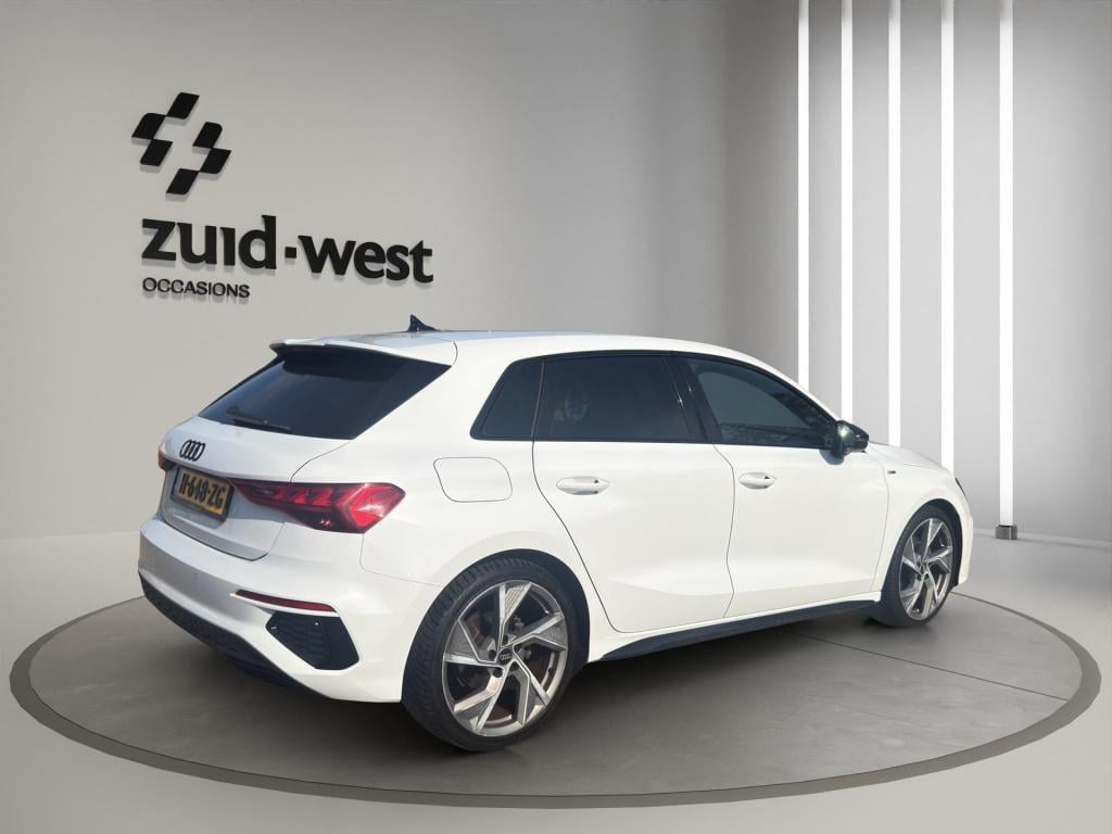 Audi A3 sportback 35 tfsi s 3x s-line sfeer rs stoelen acc camera