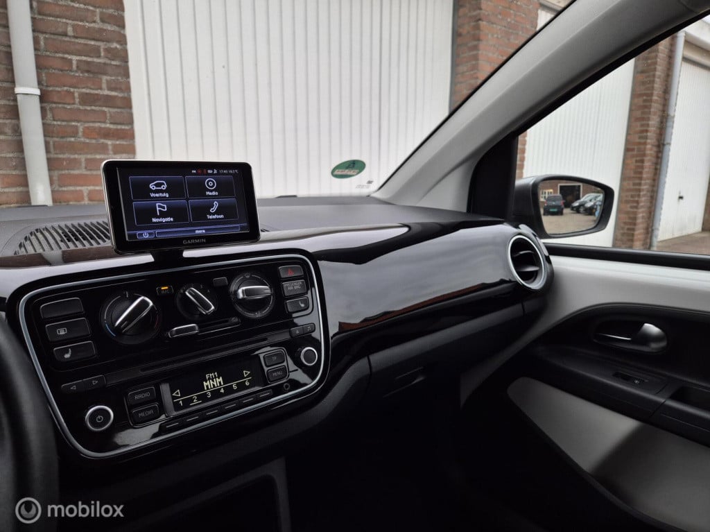 Volkswagen UP! 1.0 cheer up! bluemotion / 5- deurs / nieuwe koppeling / sto