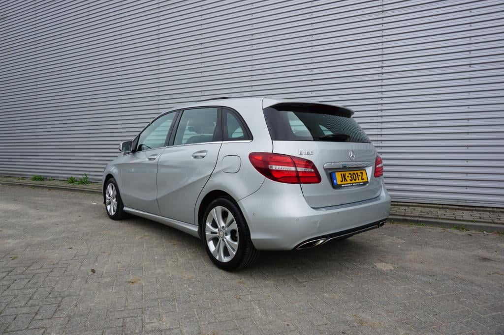 Mercedes-Benz B-Klasse 180 prestige automaat - climate / navi / cruise / st