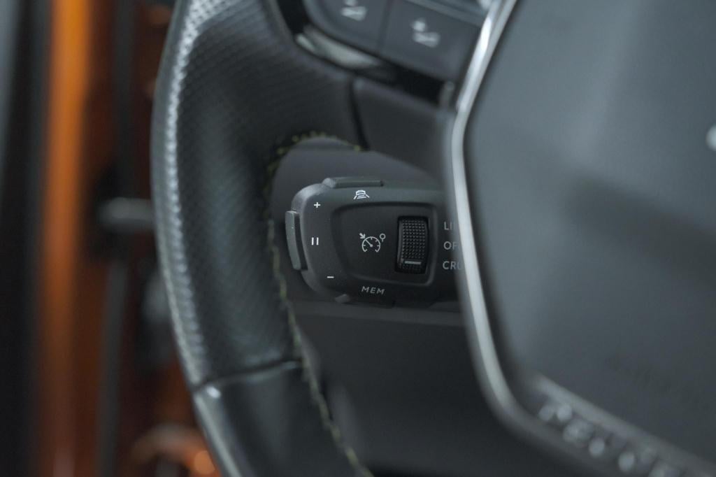 Peugeot E-2008 ev gt 50 kwh | 11 kw lader | 96,3% soh | adaptieve cruise co